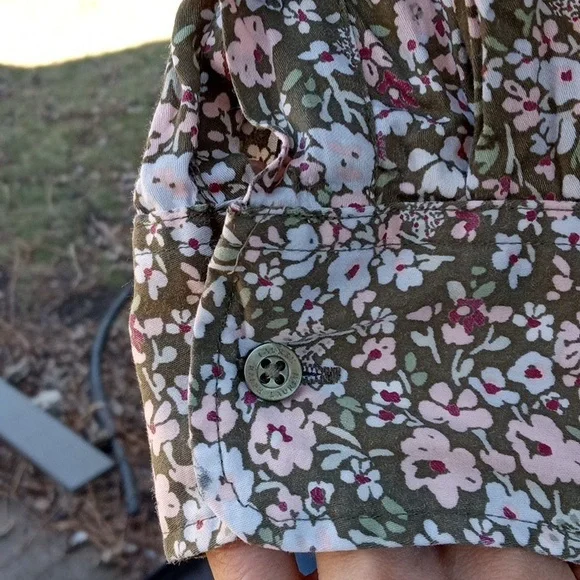 Ralph Lauren medium button down - Picture 3 of 9